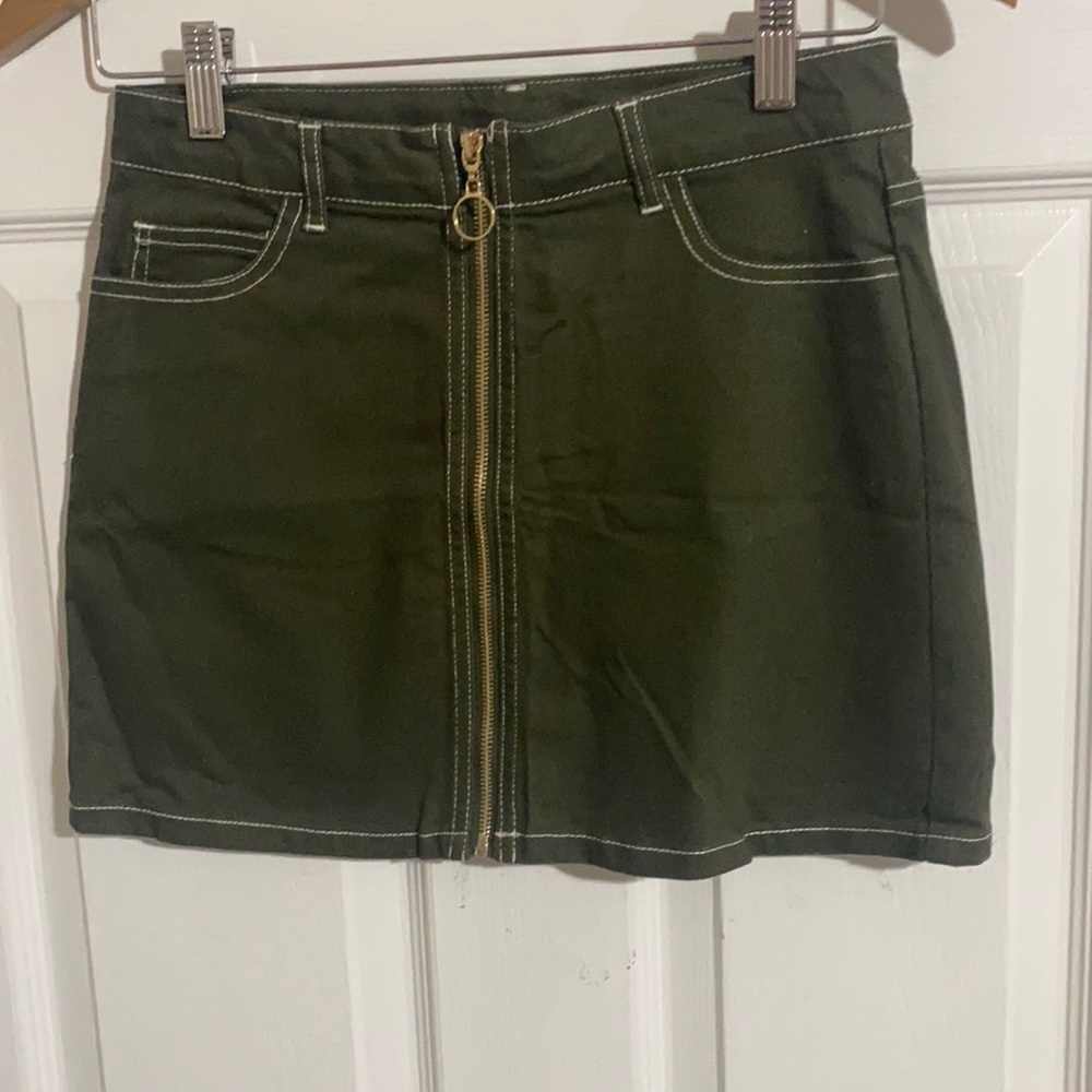 Forever 21 girls Olive Skirt